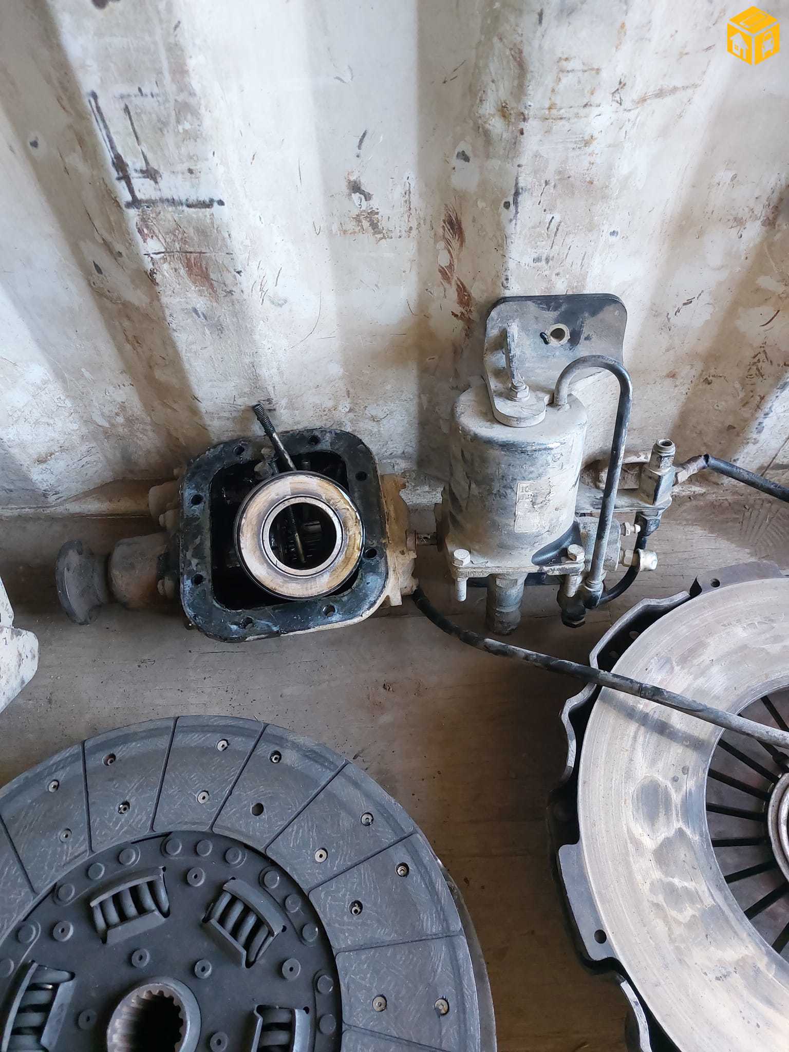 Автобус, Ачааны машин, Хүнд механизм Задаргаа, сэлбэг