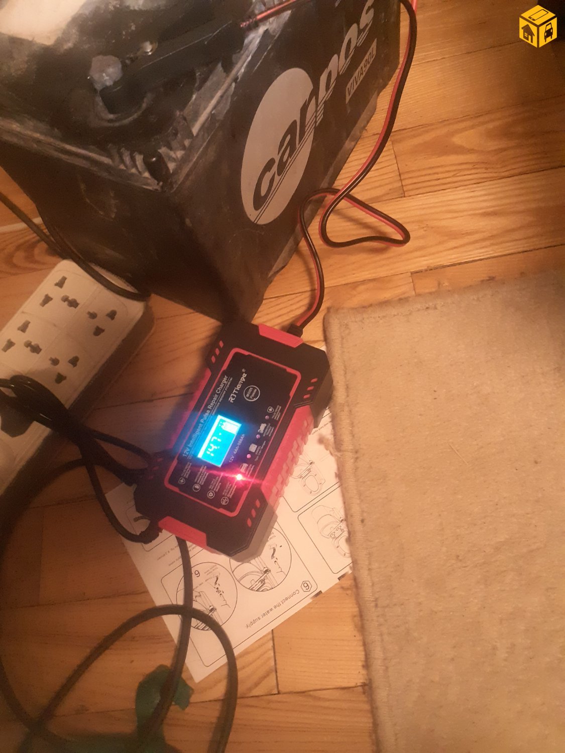 Аккумулятор цэнэглэгч зарна. .