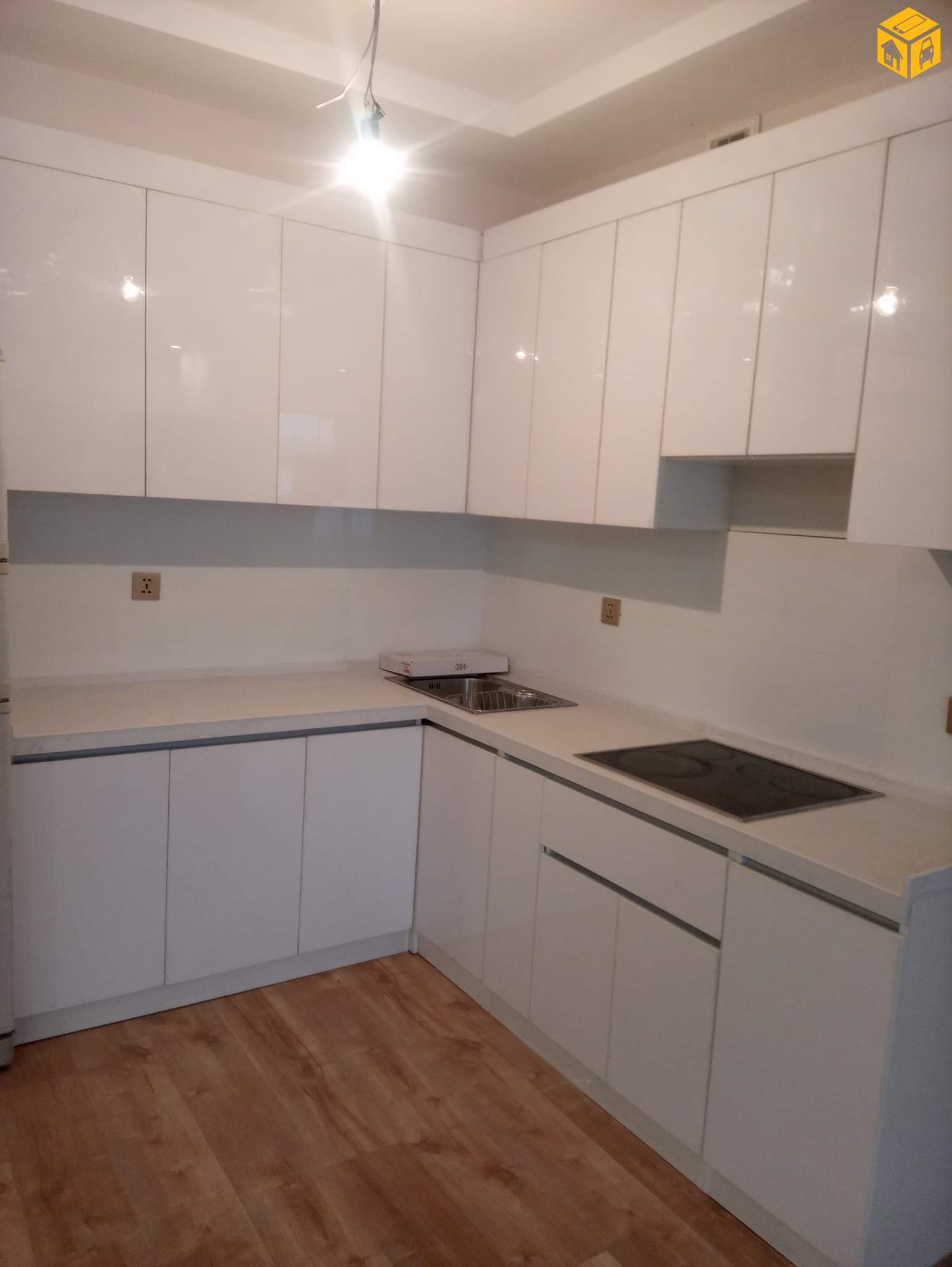 Захиалгаар тавилга хийнэ.Зүсвэр наалт хийнэ.