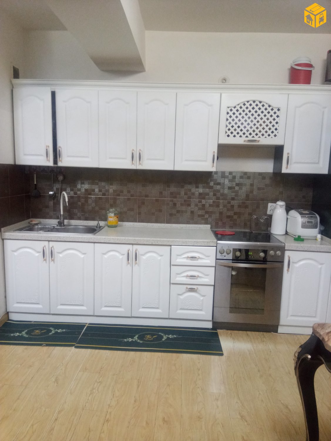 Захиалгаар тавилга хийнэ.Зүсвэр наалт хийнэ.