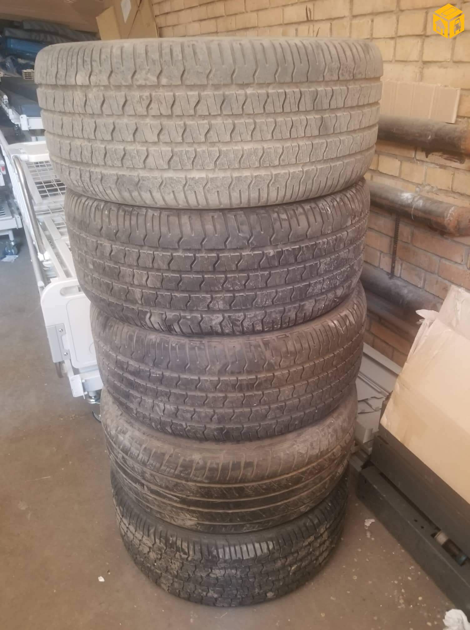 Суудлын автомашин Обуд, дугуй