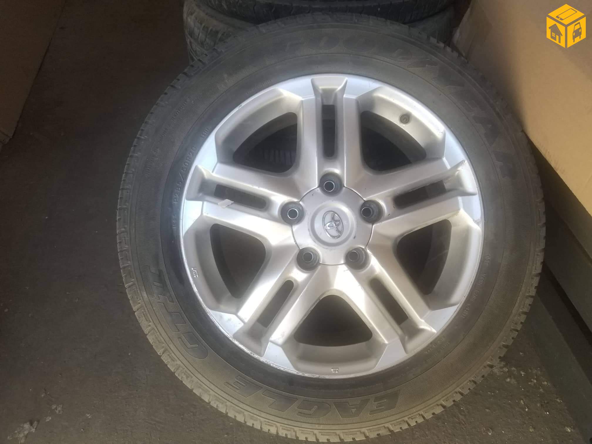 Суудлын автомашин Обуд, дугуй