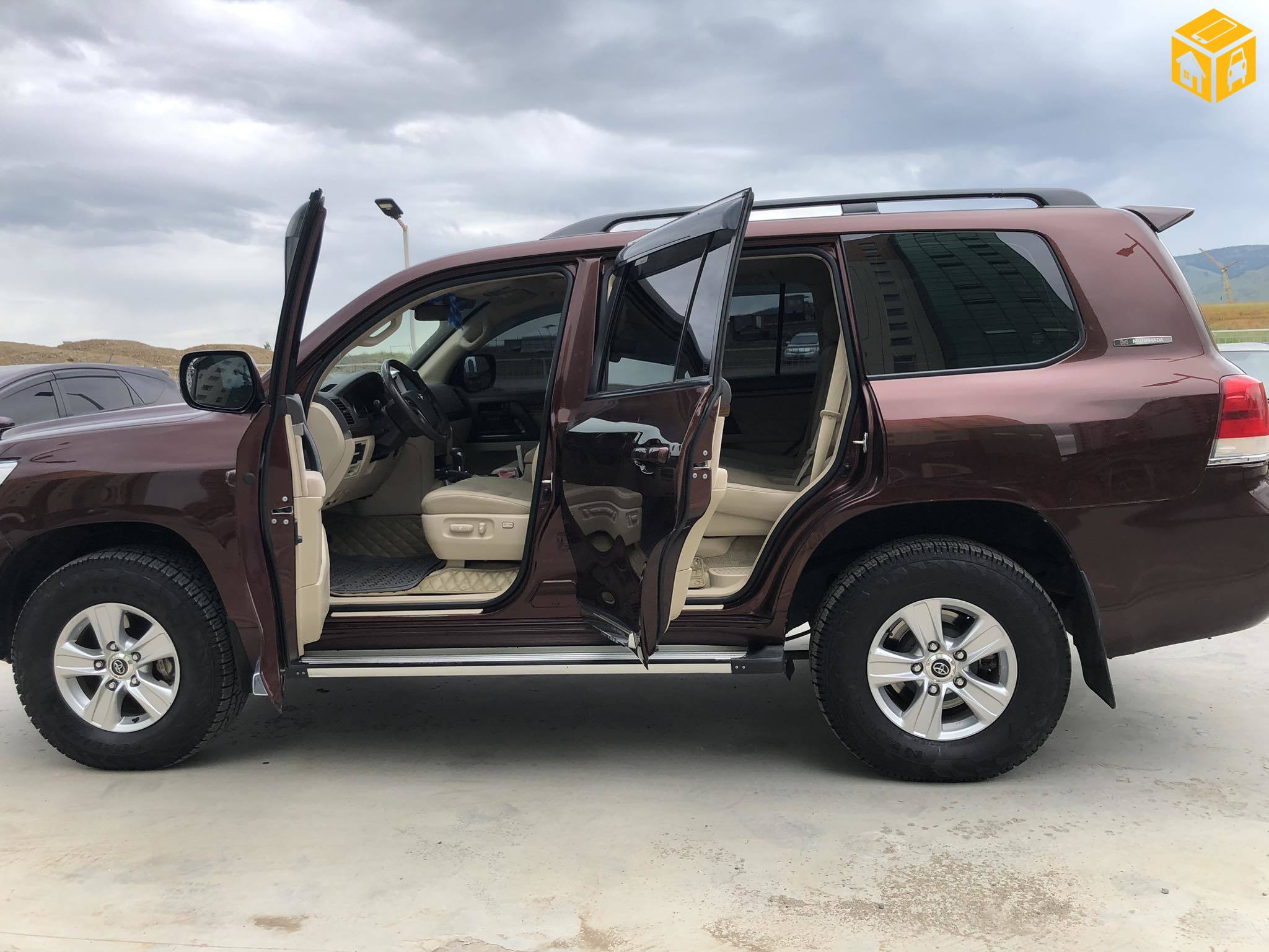 Toyota Landcruiser 200