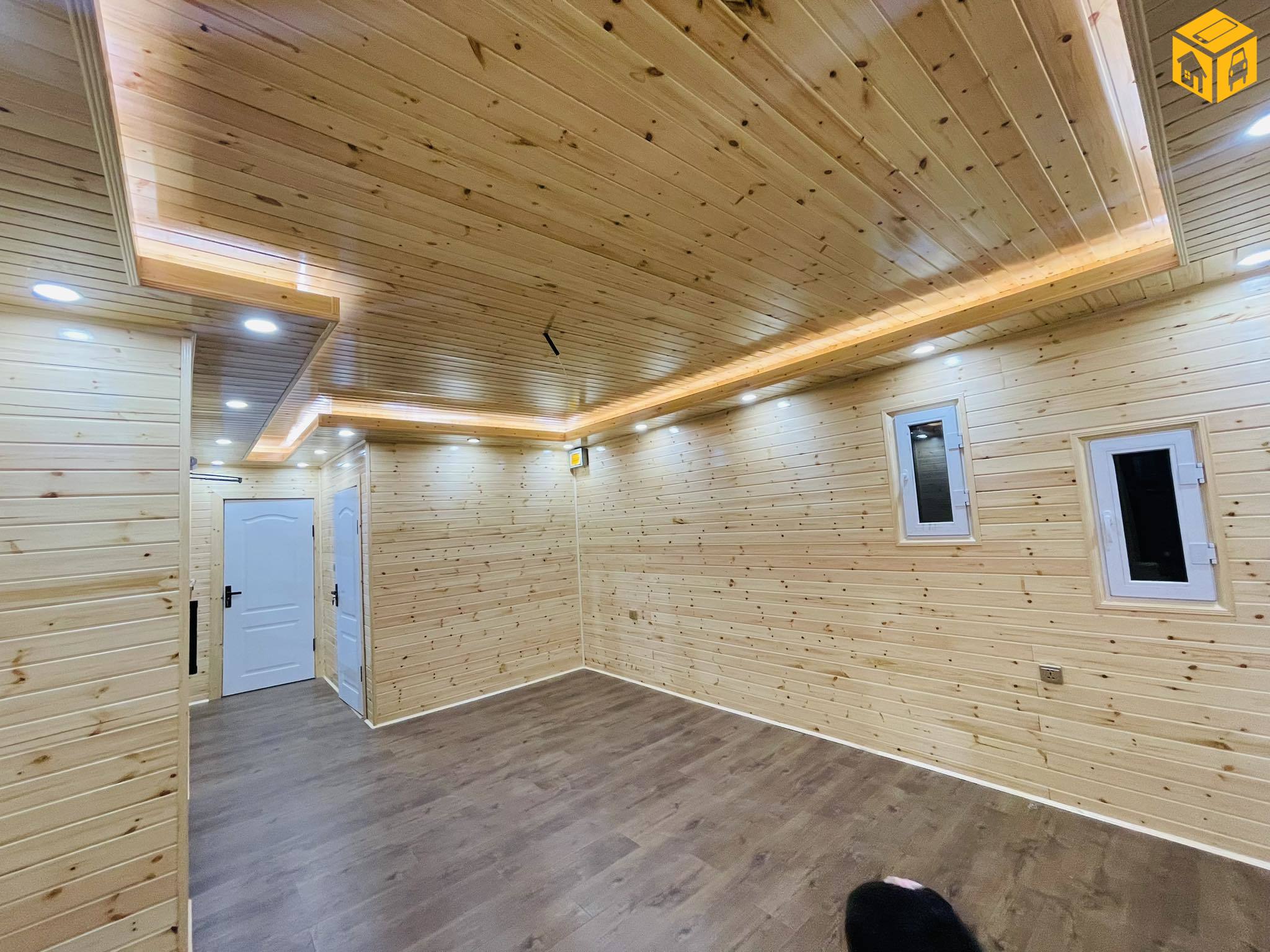 Зөөврийн сууц тохижуулсан контейнер