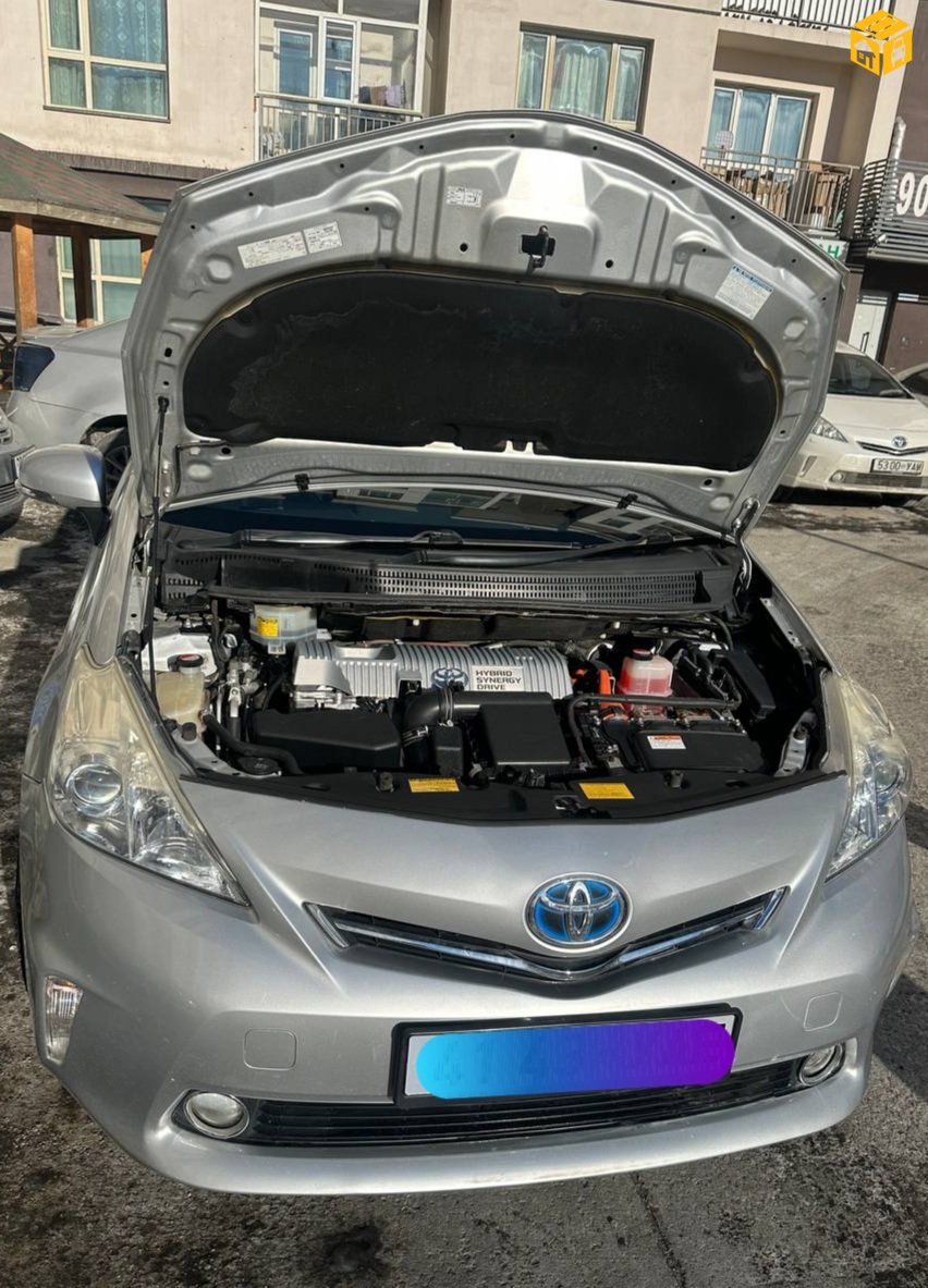 Toyota Prius 40. 41