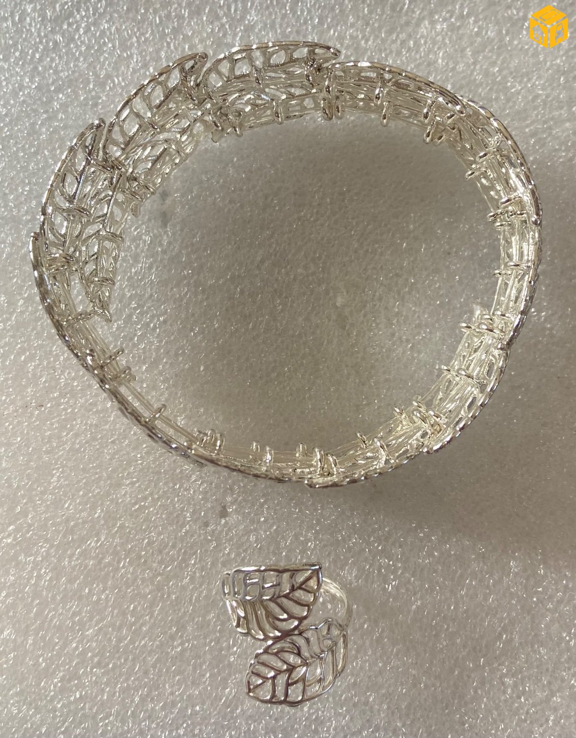 Бөгж, бугуйвч. USA