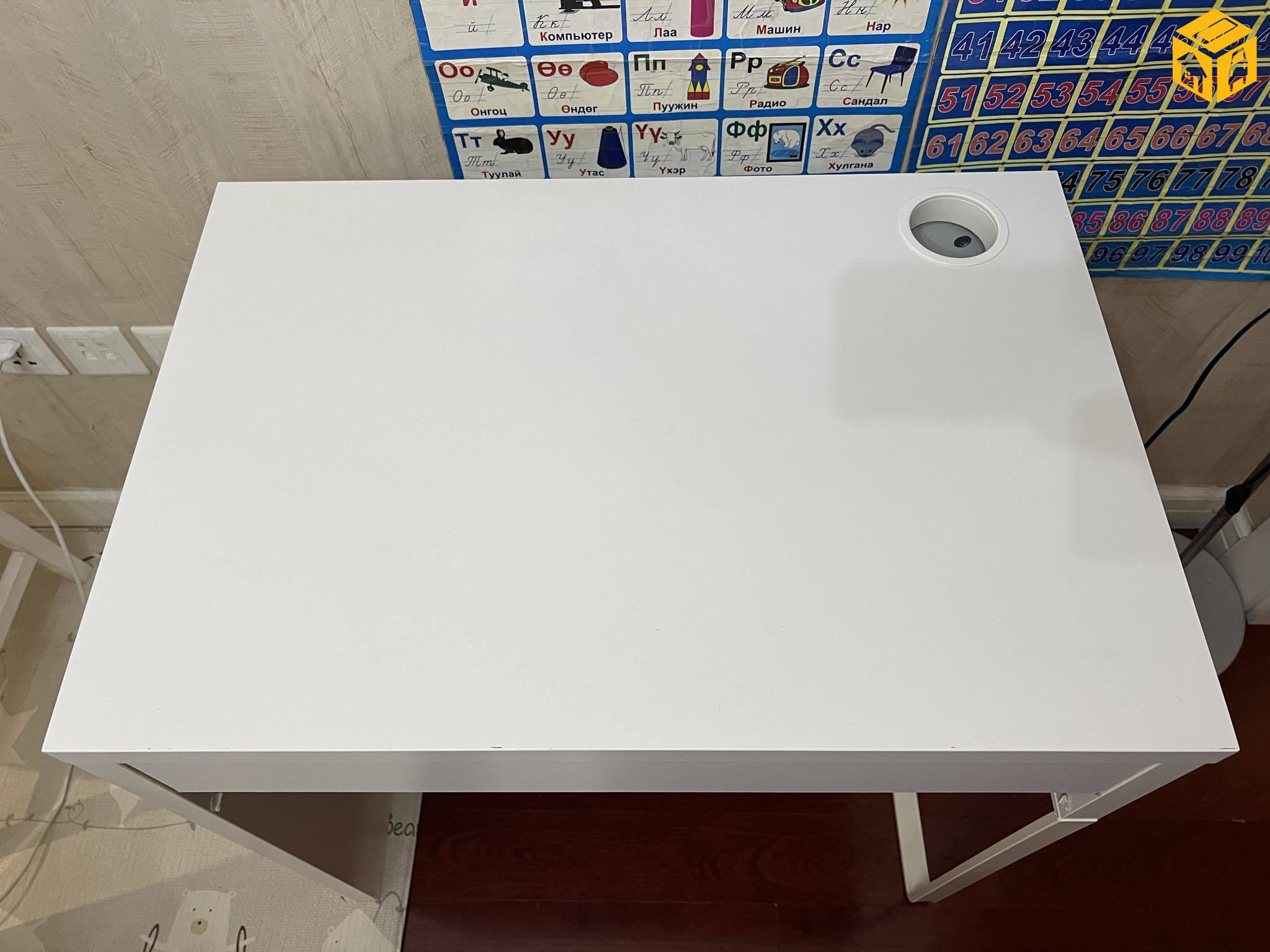 Ikea сурагчийн ширээ