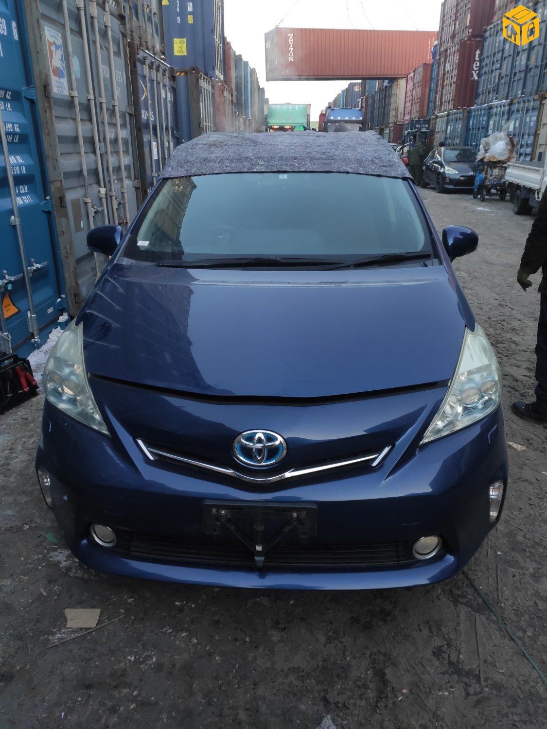 Toyota Prius 40. 41