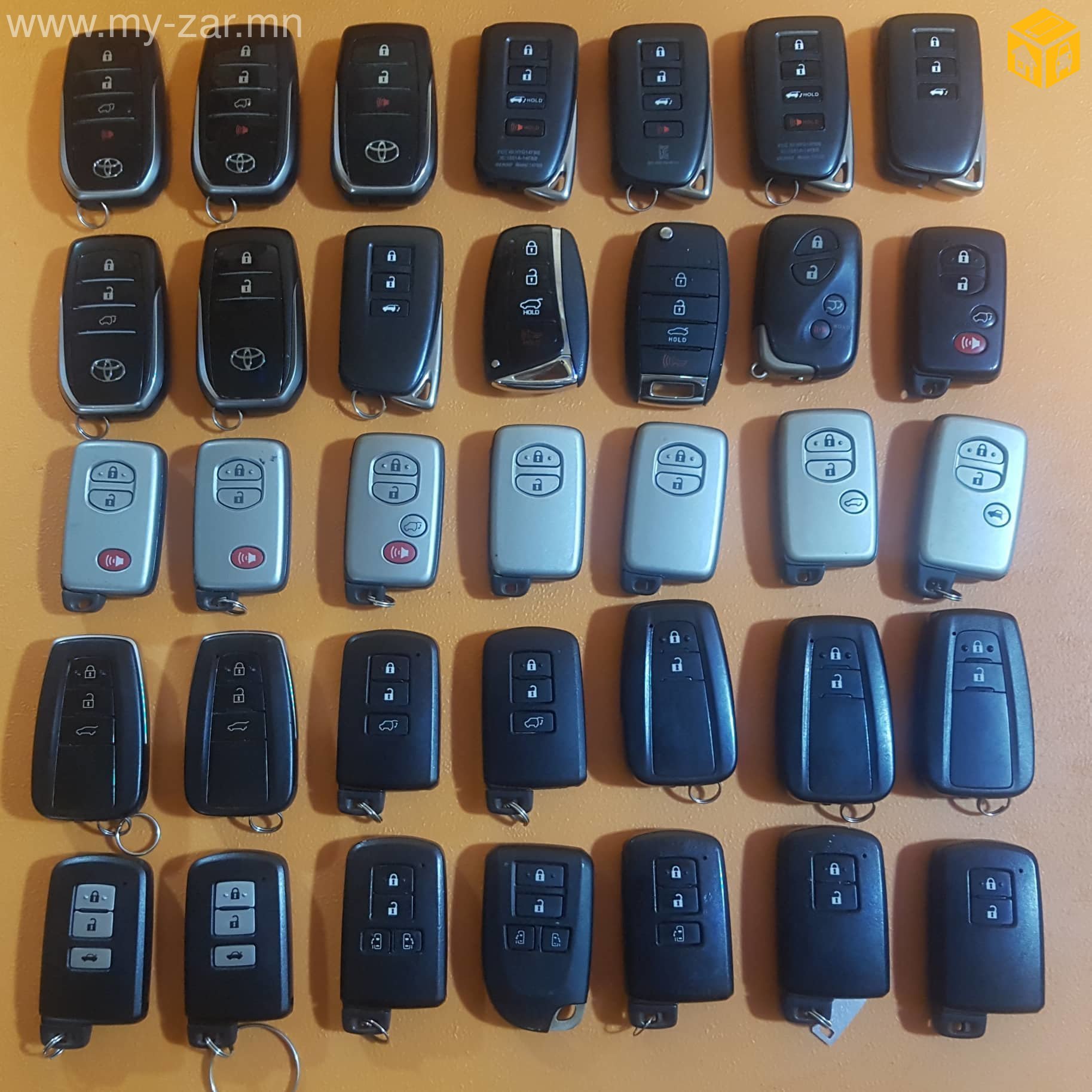 Aвто машины энгийн чиптэй чипгүй смарт түлхүүр хувилна тааруулна.90808020