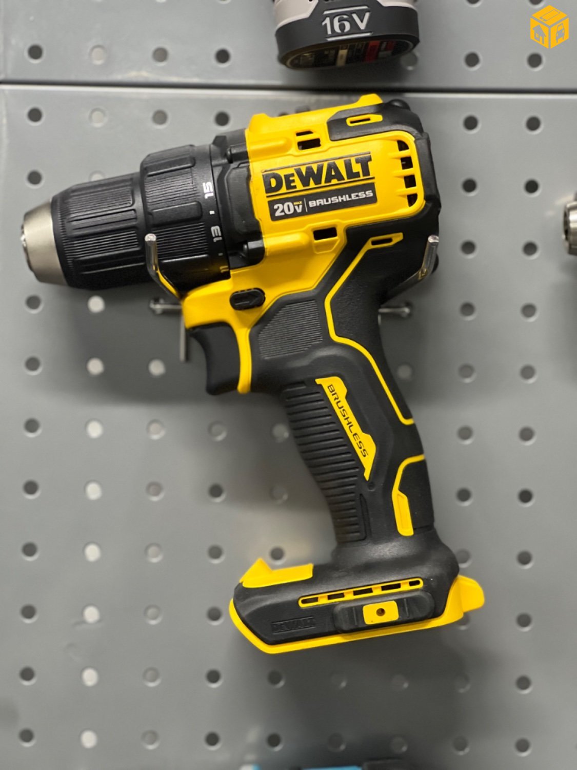 DEWALT 20V батарей дрилл боди