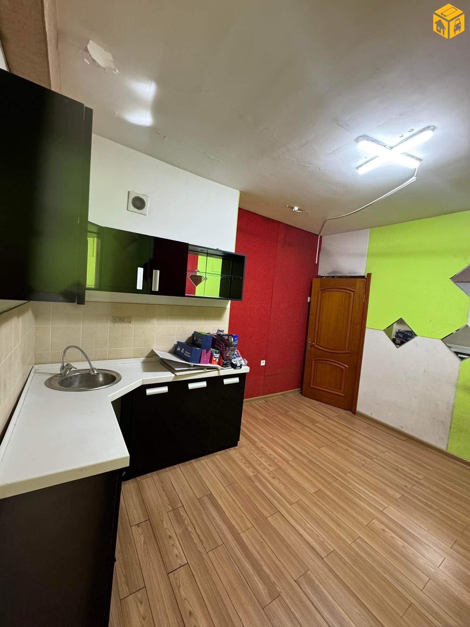 Үл хөдлөх түрээслүүлнэ Худалдаа, үйлчилгээний талбай түрээслүүлнэ