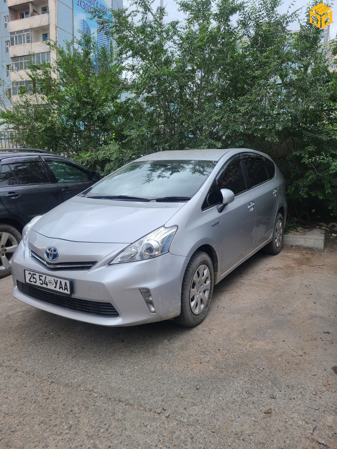 Toyota Prius 40. 41