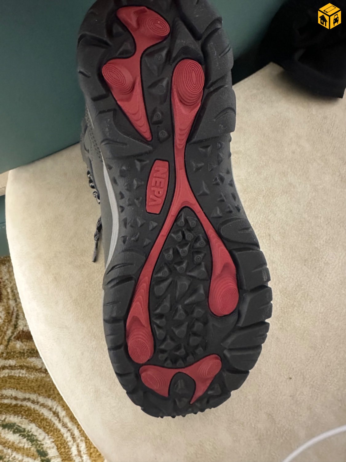 Ажилын маш чанартай гутал маш хямд зарна