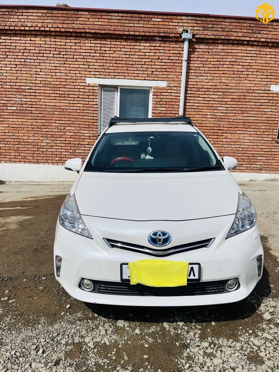 Toyota Prius 40. 41