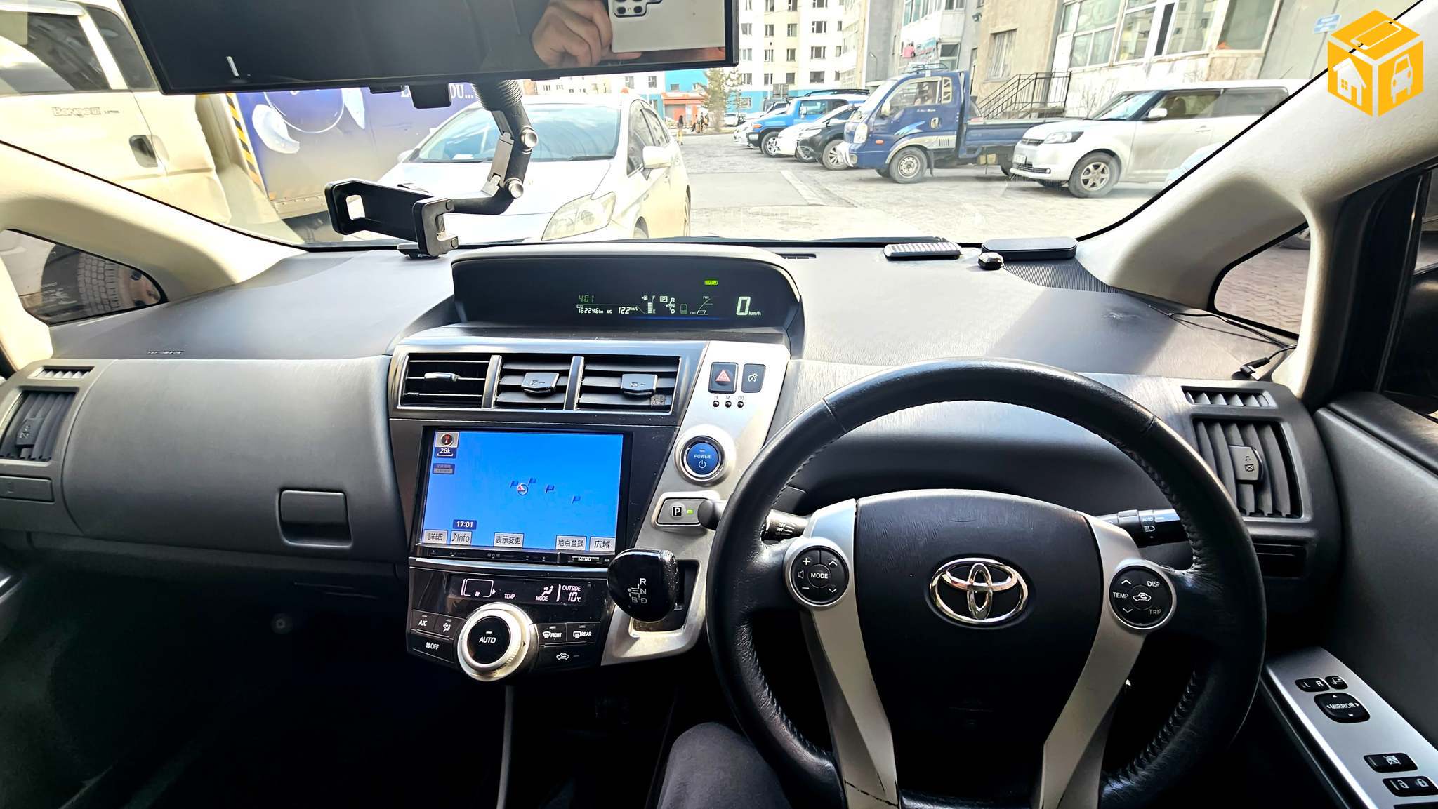 Toyota Prius 40. 41