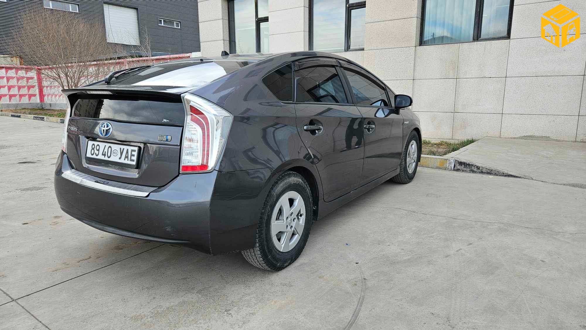 Toyota Prius 30