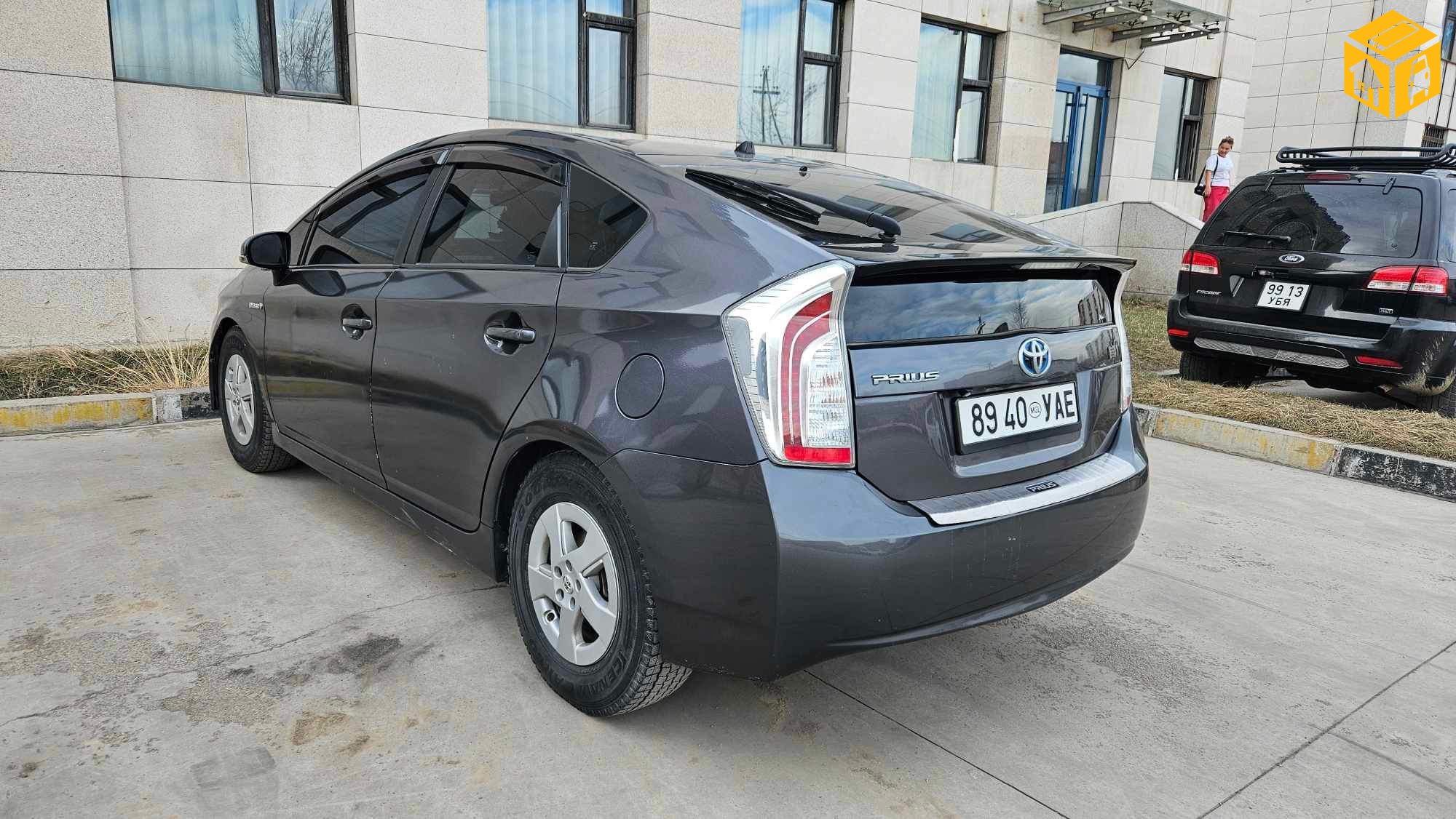 Toyota Prius 30