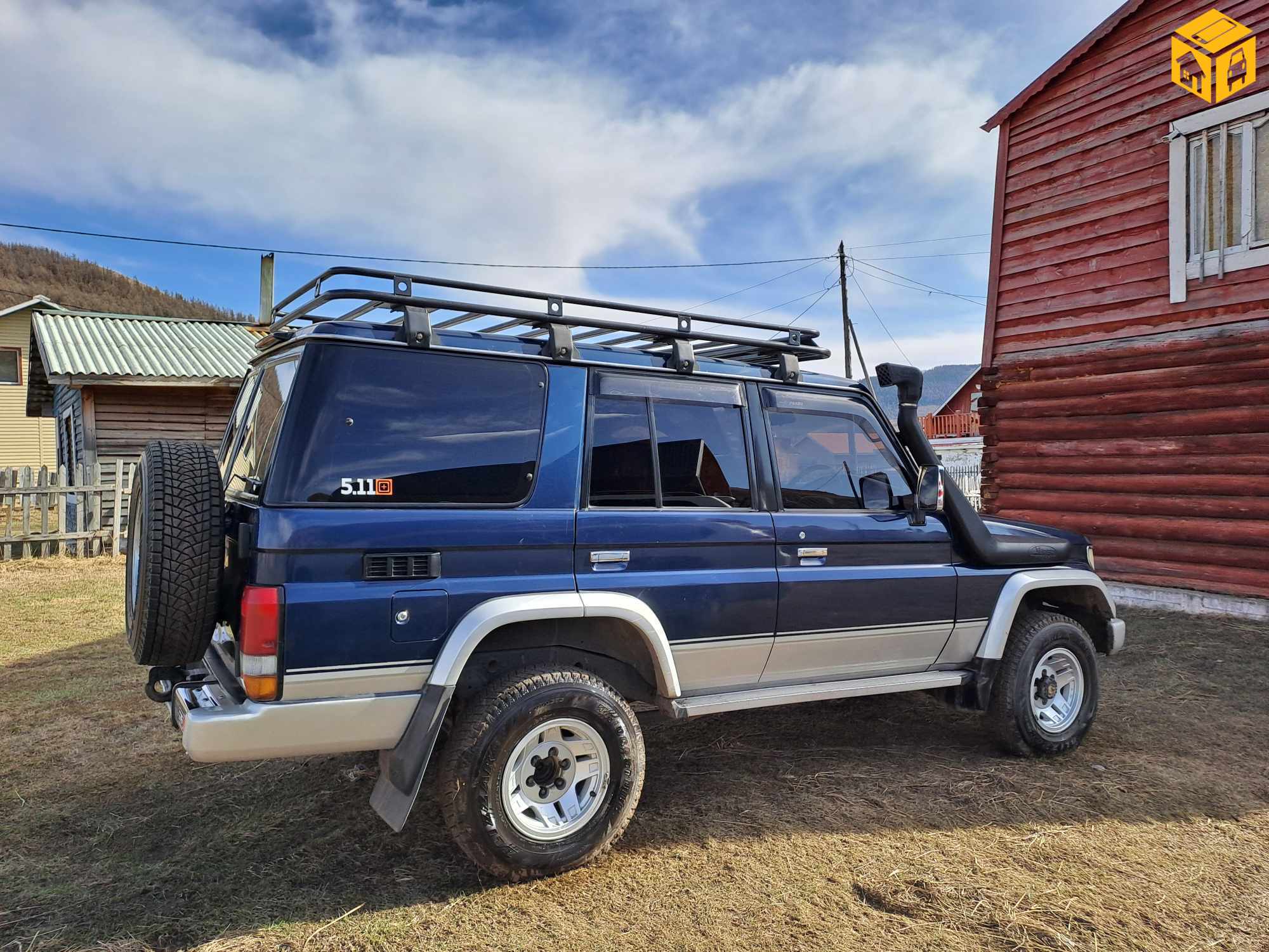Toyota Landcruiser 77