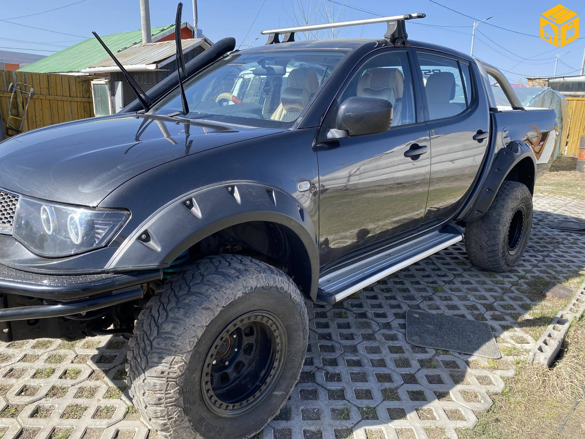 Mitsubishi L200