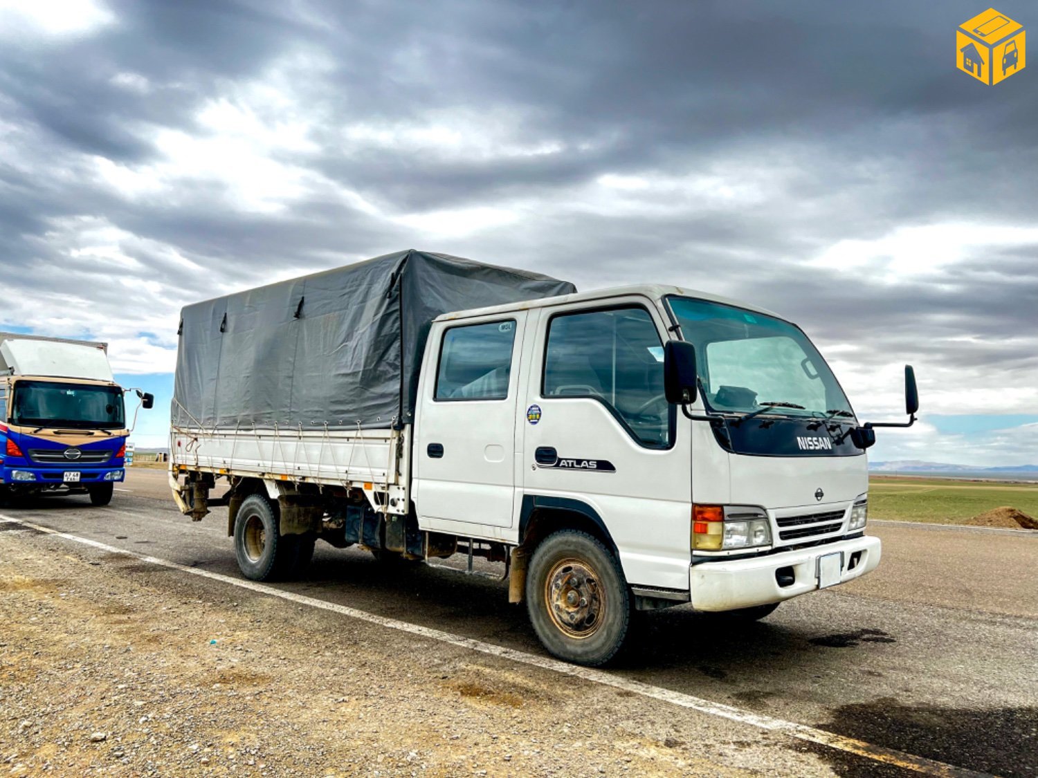 Ачааны машин Nissan