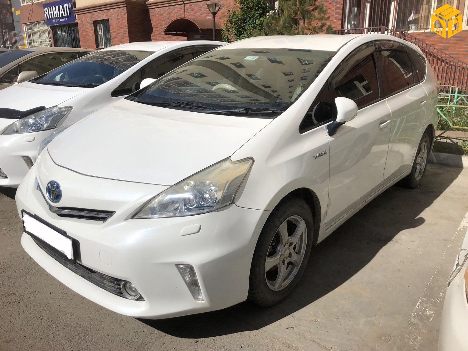 Toyota Prius 40. 41