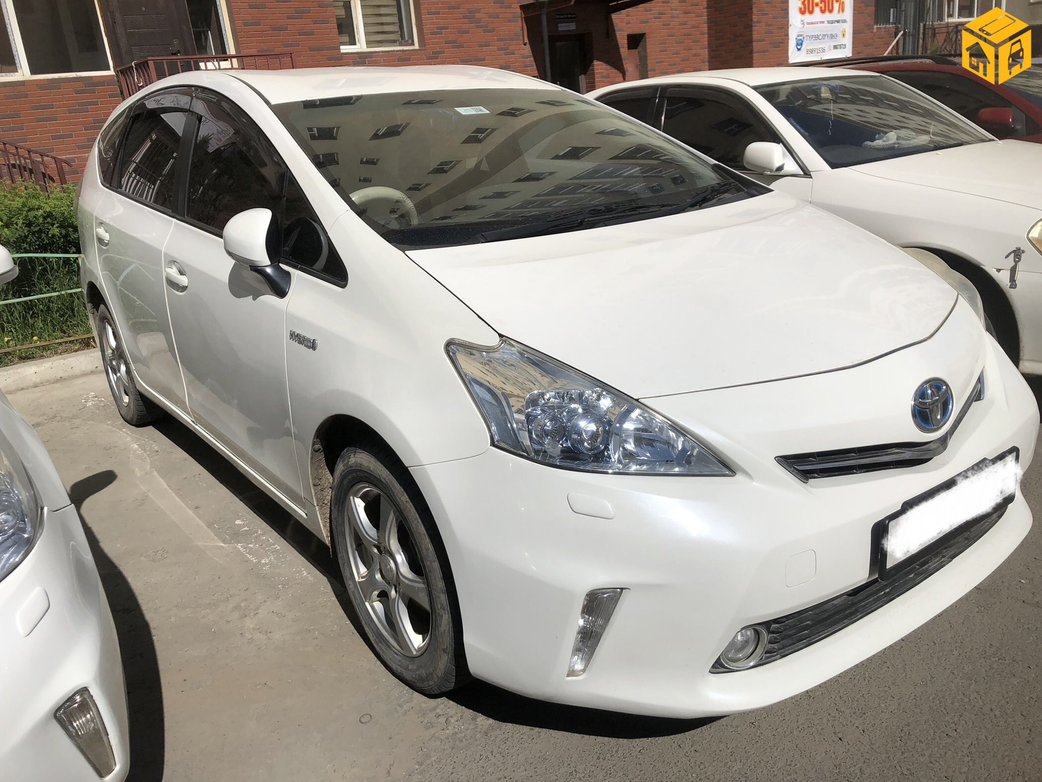 Toyota Prius 40. 41