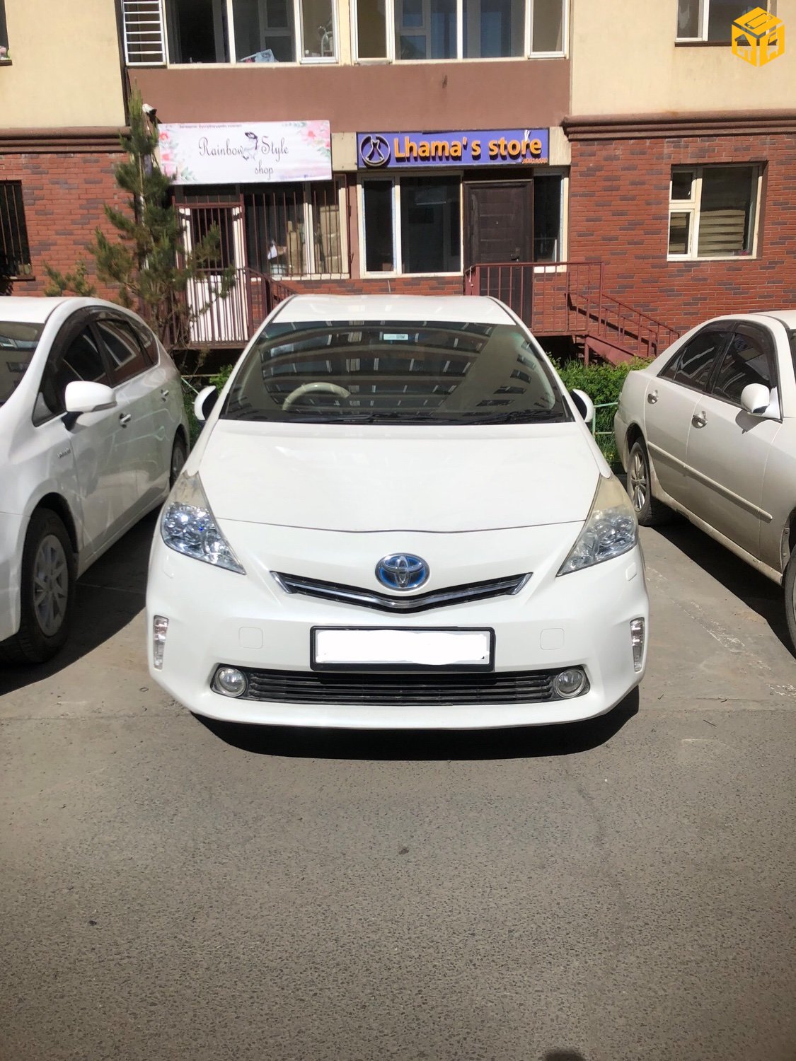 Toyota Prius 40. 41