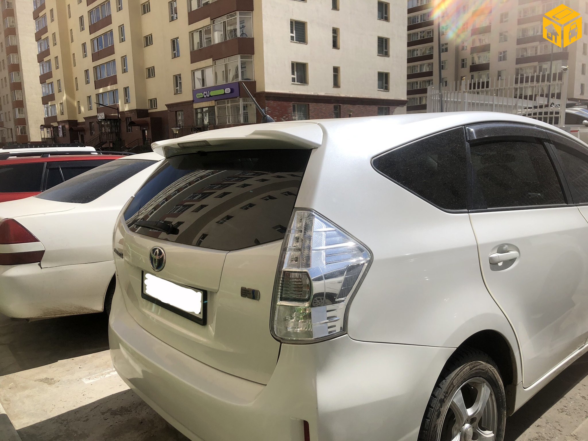 Toyota Prius 40. 41