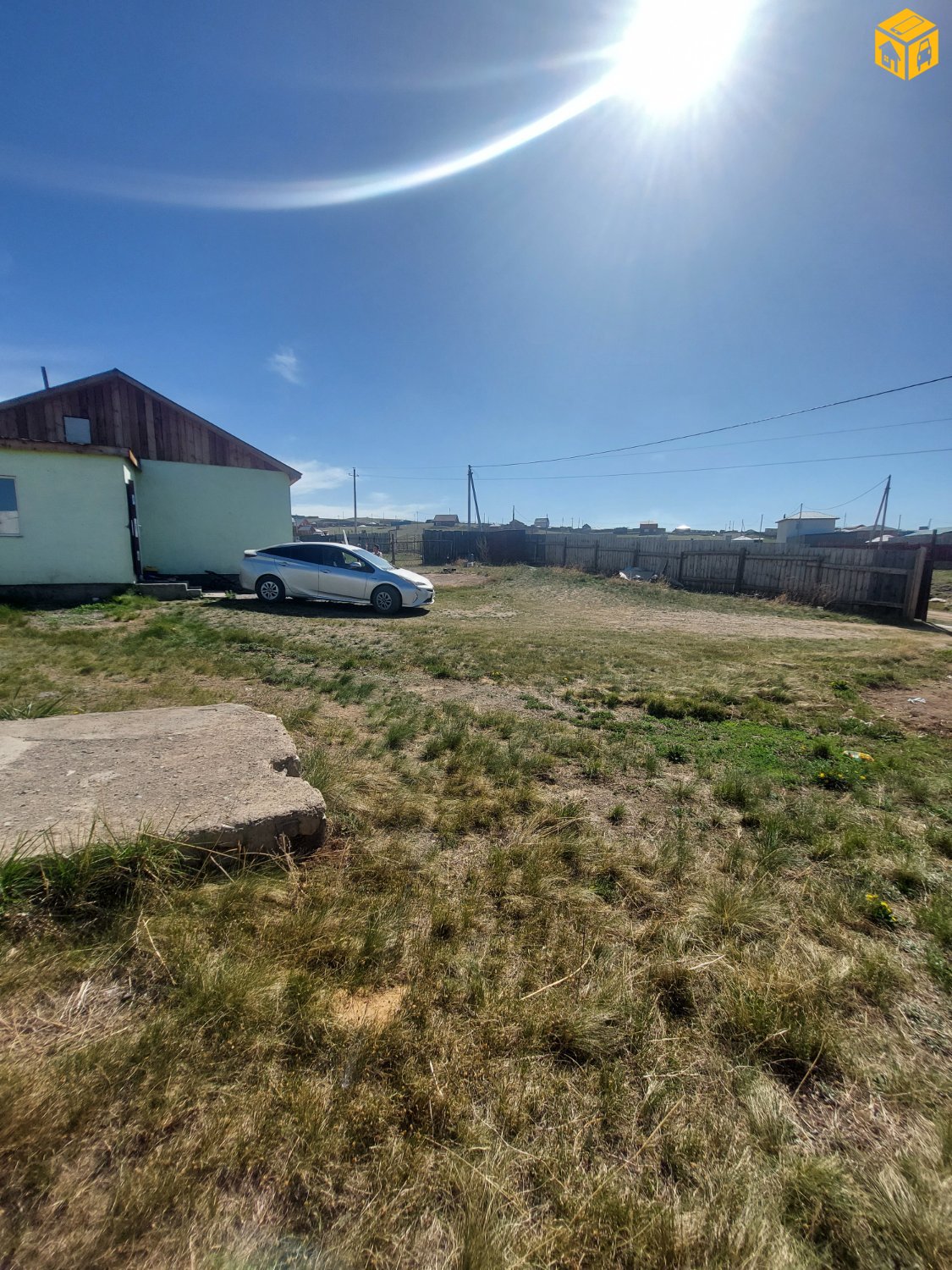 Үл хөдлөх зарна Хашаа байшин