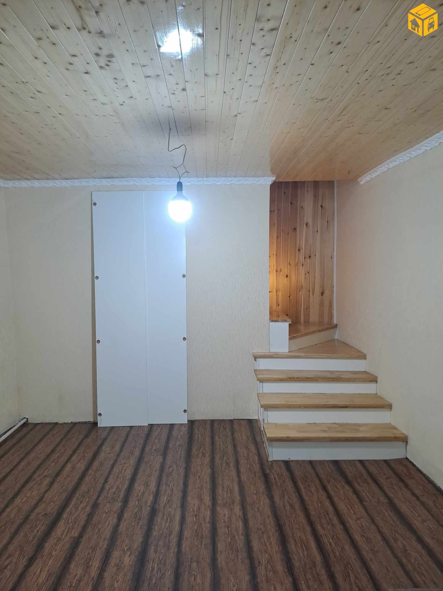 Үл хөдлөх зарна Хашаа байшин