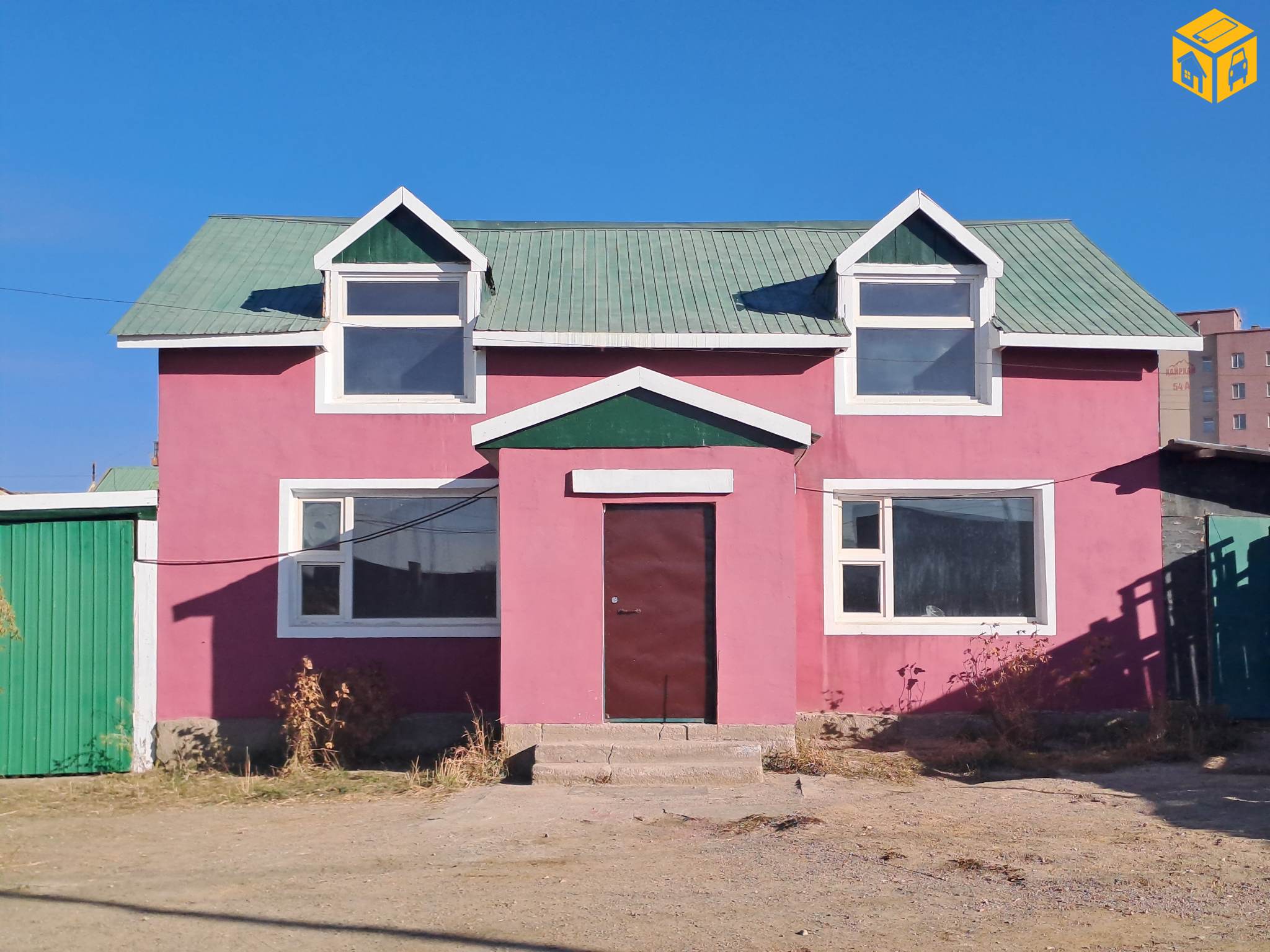 Үл хөдлөх зарна Хашаа байшин