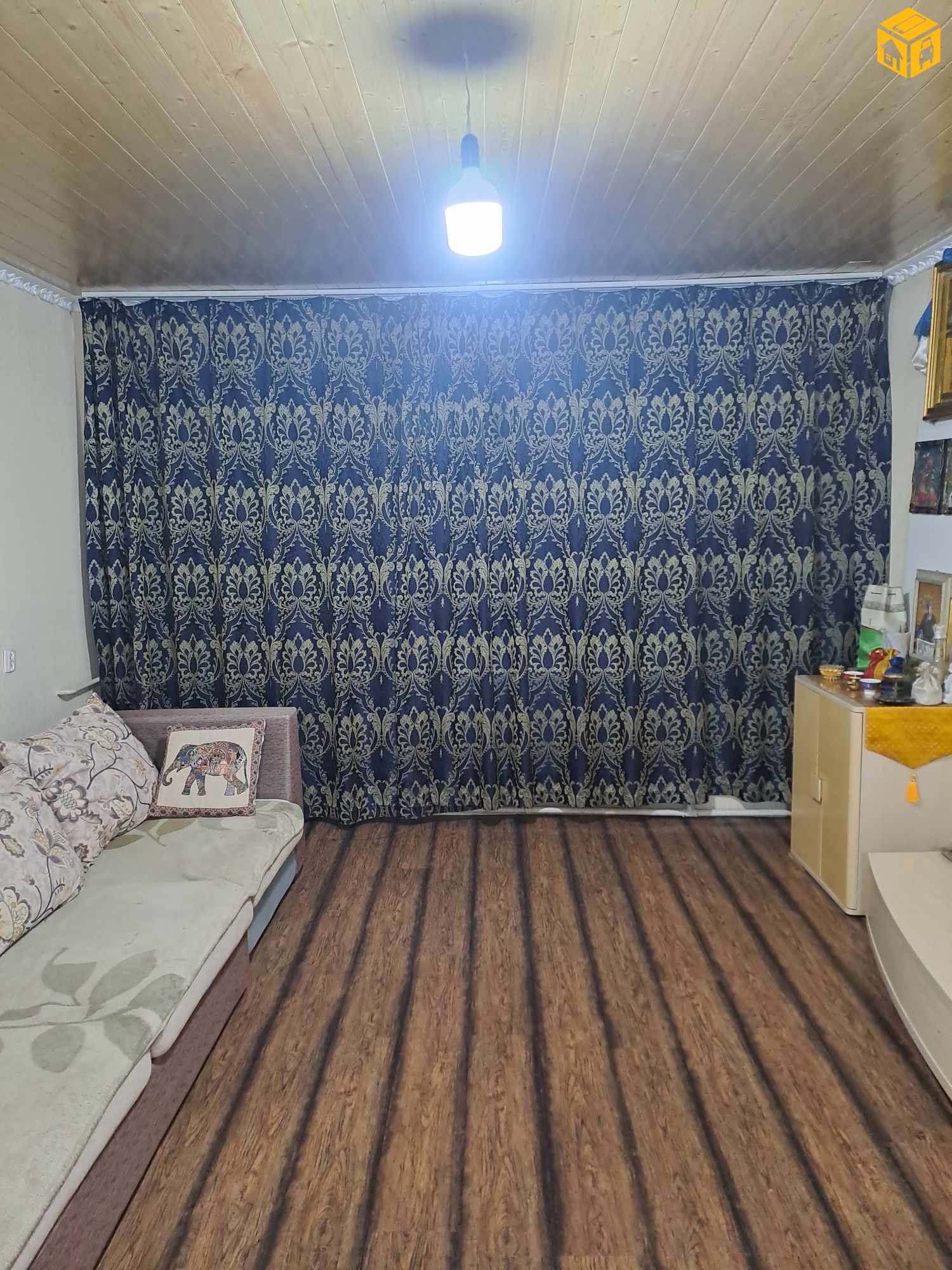 Үл хөдлөх зарна Хашаа байшин