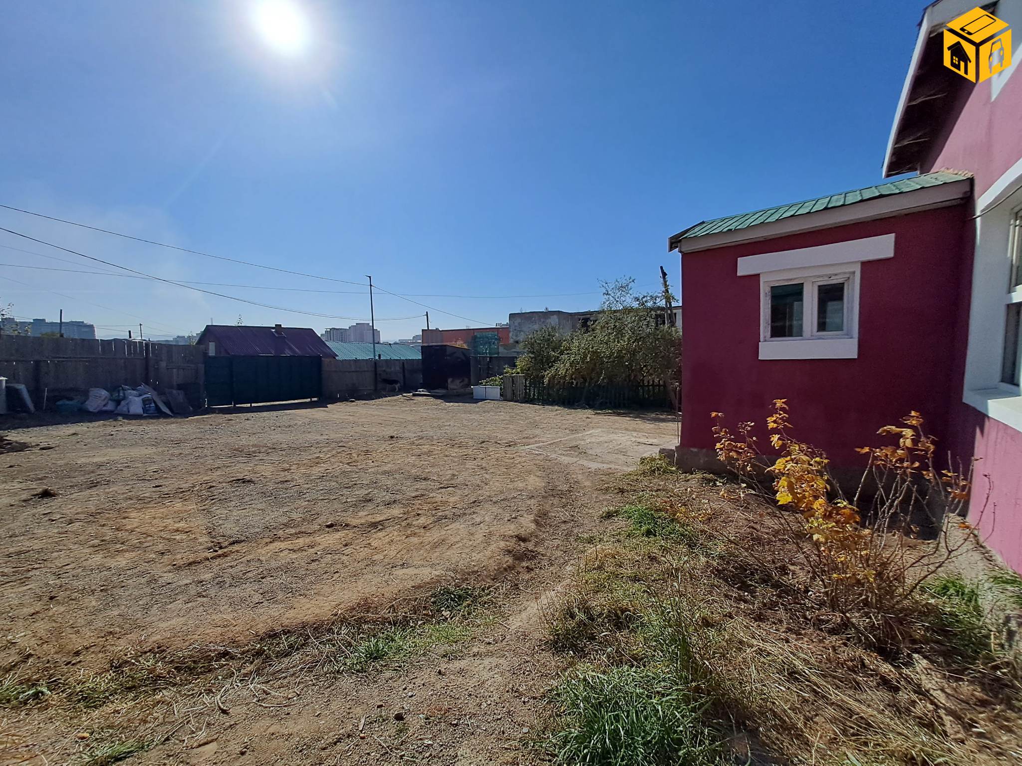 Үл хөдлөх зарна Хашаа байшин