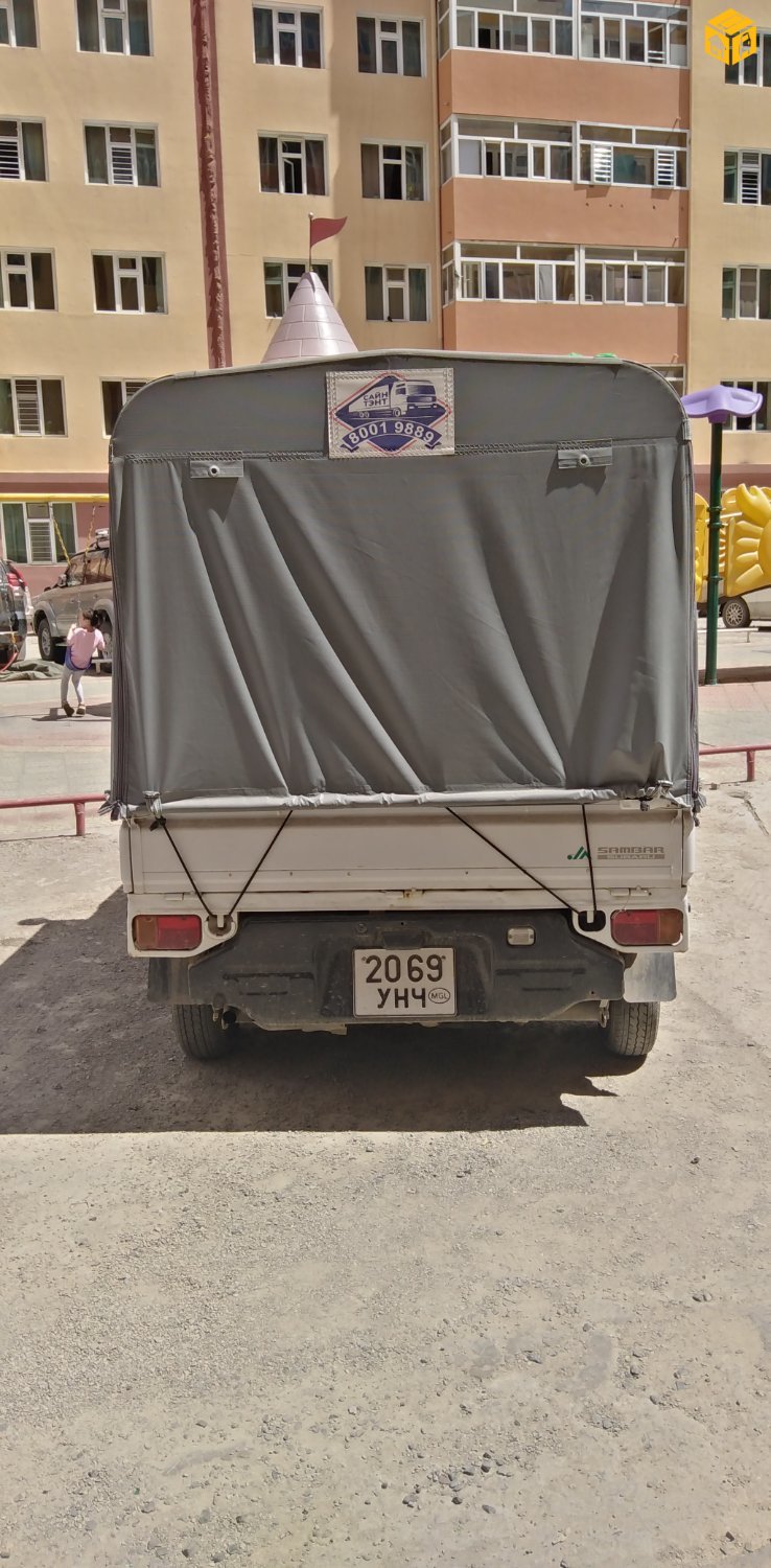 Ачааны машин Subaru