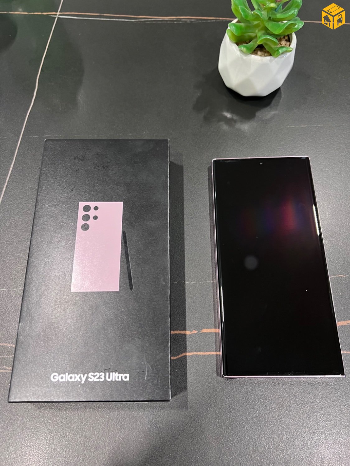 Samsung Galaxy S23 Ultra зарна.