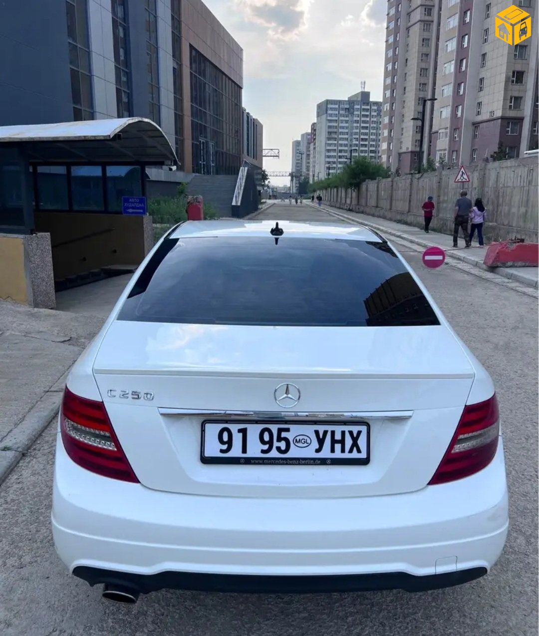 Mercedes-Benz C-Class