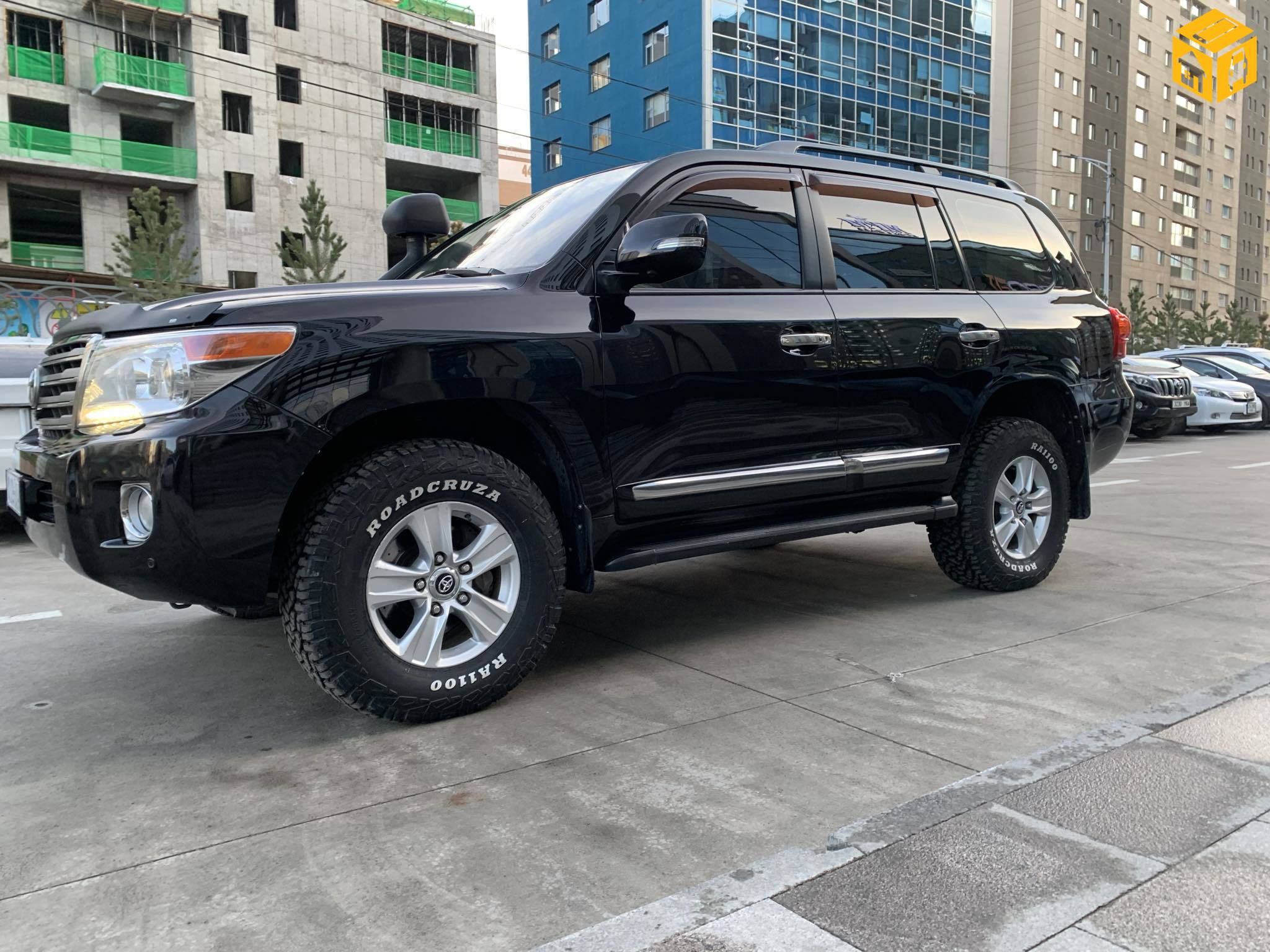 Toyota Landcruiser 200