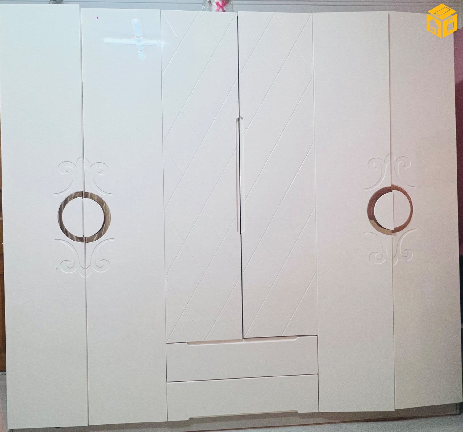 Унтлагын өрөөний ком тавилга зарна