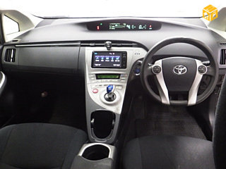 Toyota Prius 30