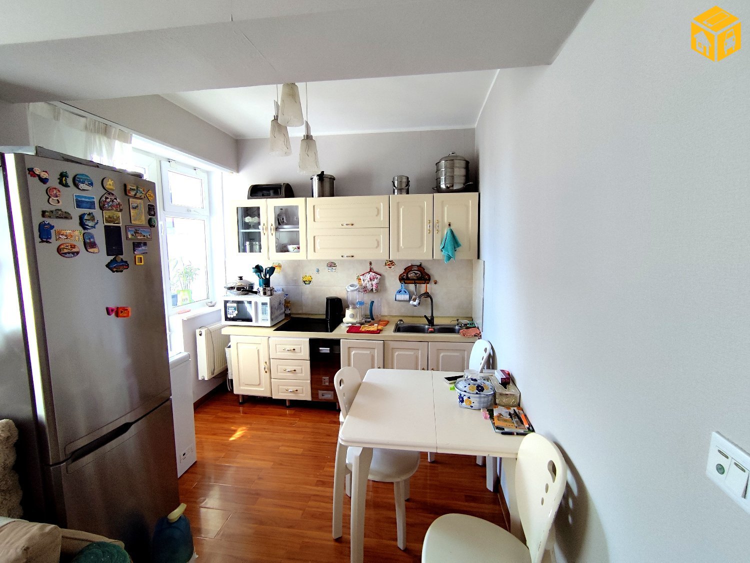 Орон сууц 2 өрөө