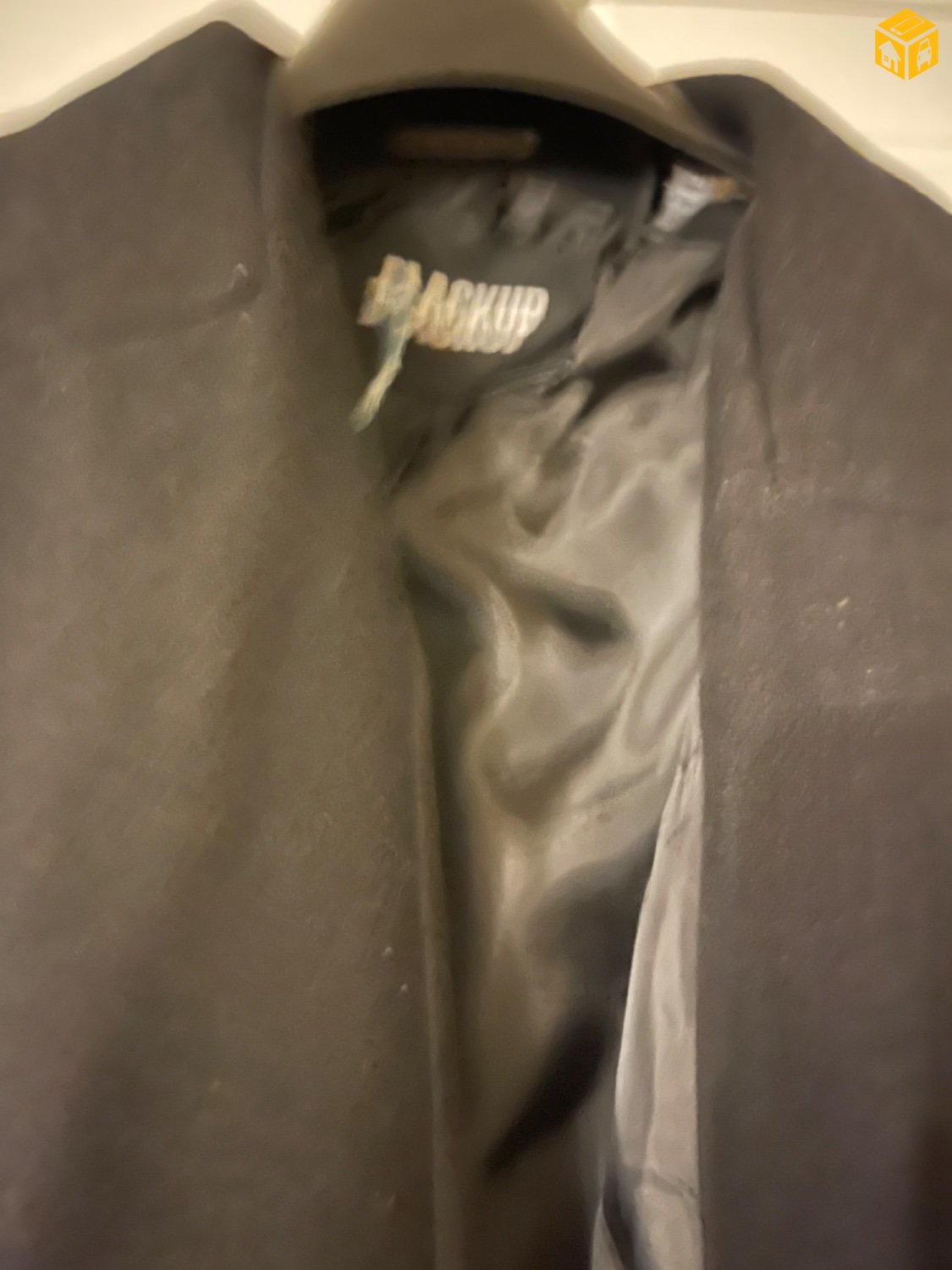 Өмсөхгүй хадаглаад байгаа болхоор хэрэгтэй хүнд нь 😌