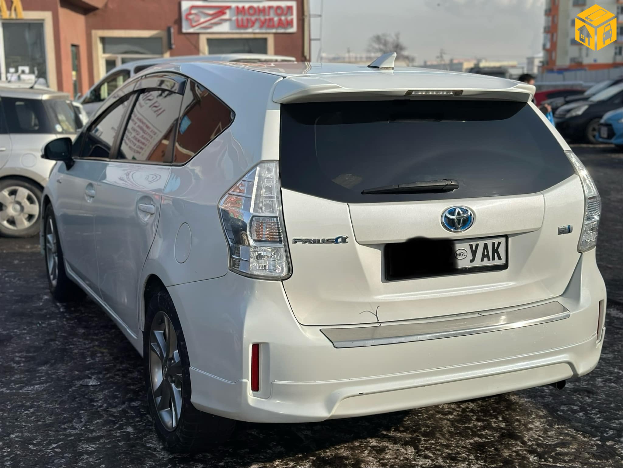 Toyota Prius 40. 41