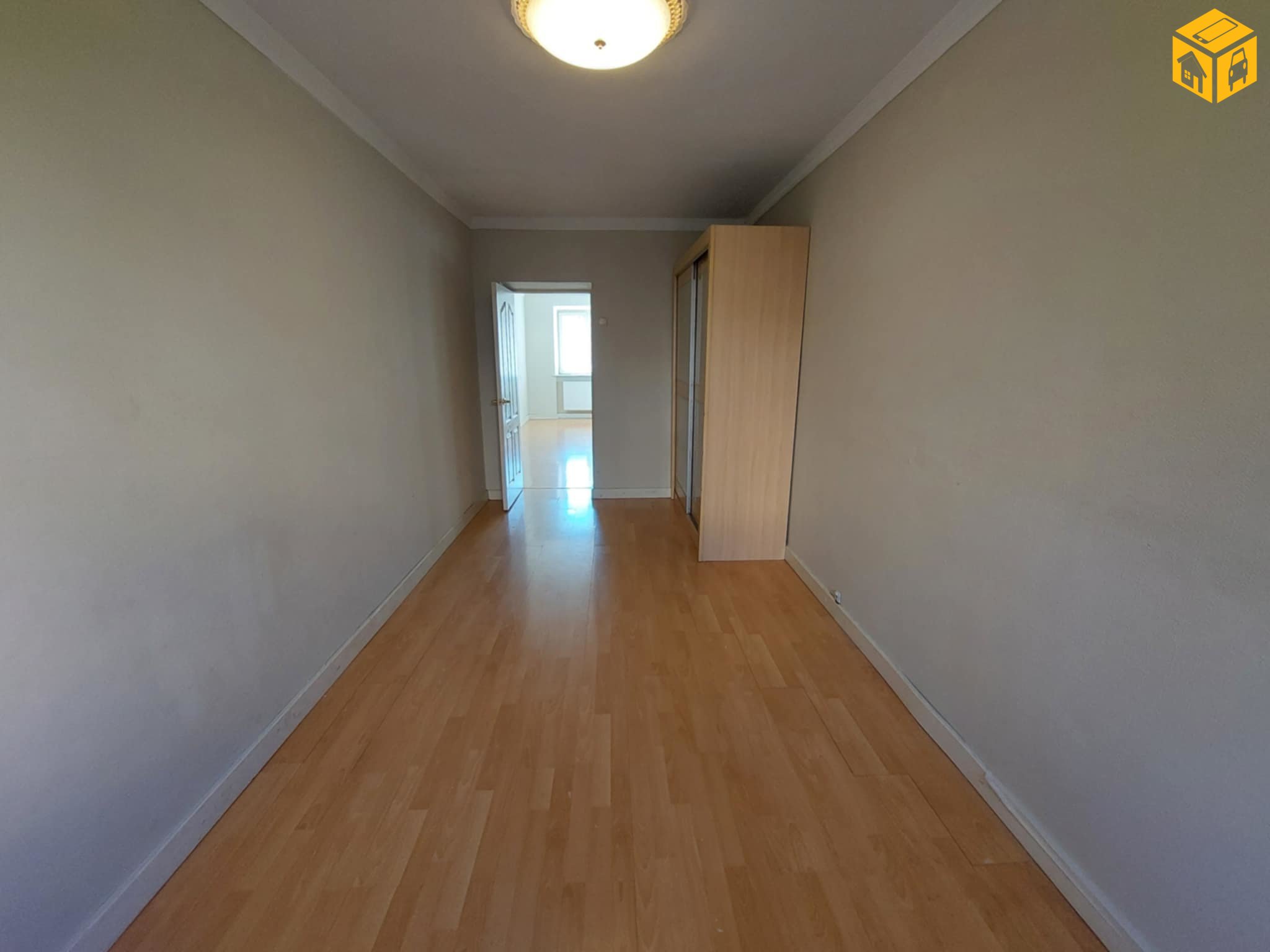 Орон сууц 3 өрөө