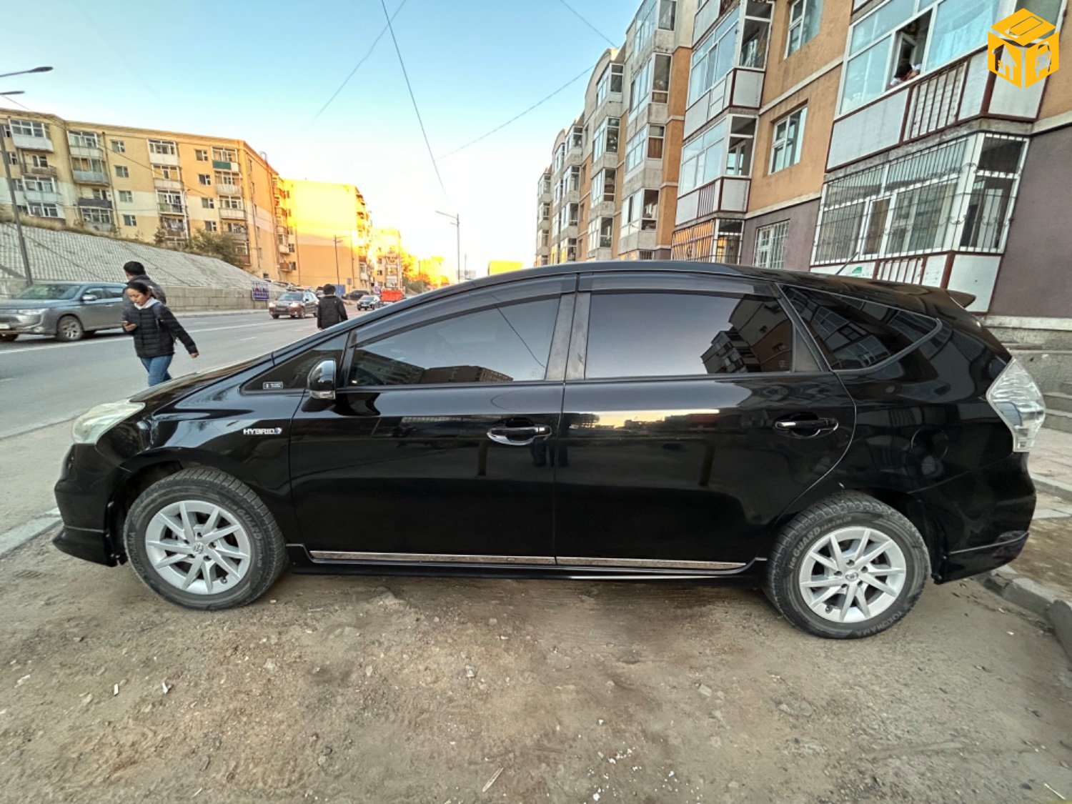 Toyota Prius 40. 41