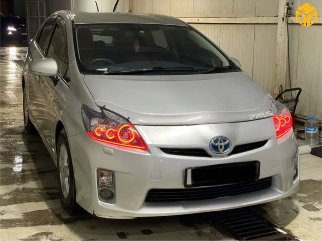 Toyota Prius 30