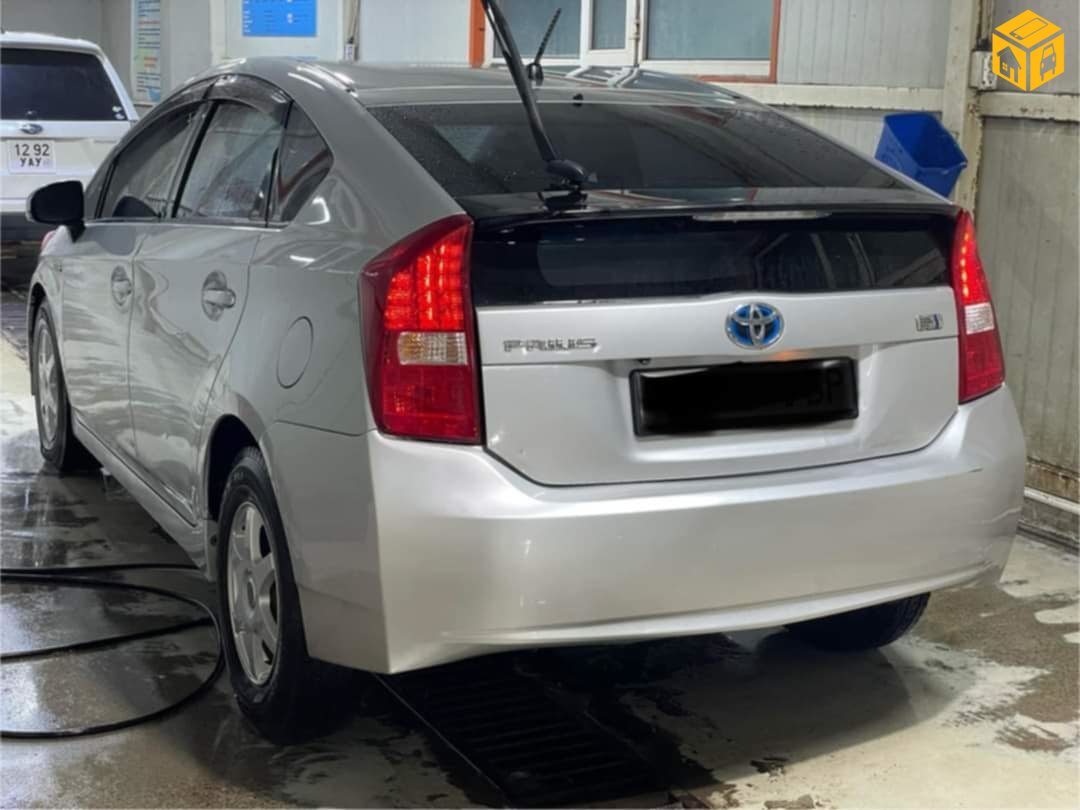 Toyota Prius 30