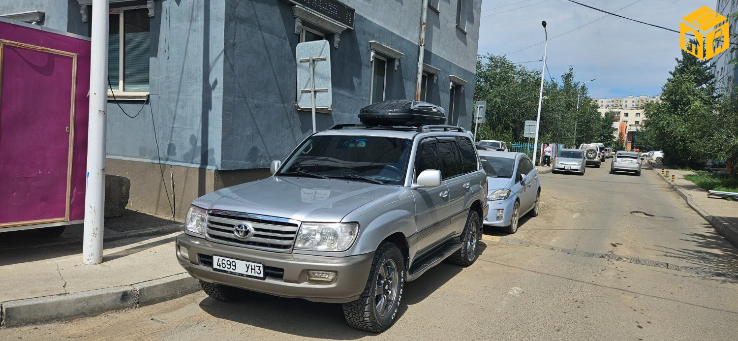 Toyota Landcruiser 100