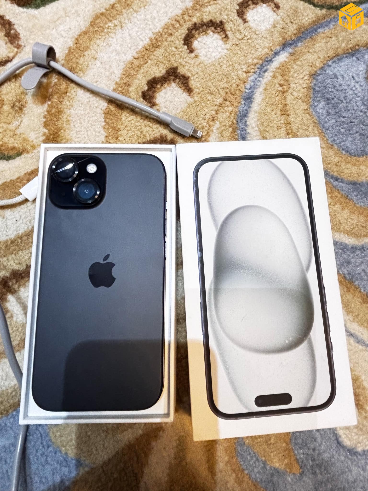 Iphone 15 энгийн Бариад удаагүй ямар ч асуудалгүй өөр утсаар сольж болно зөрүү өгч болно