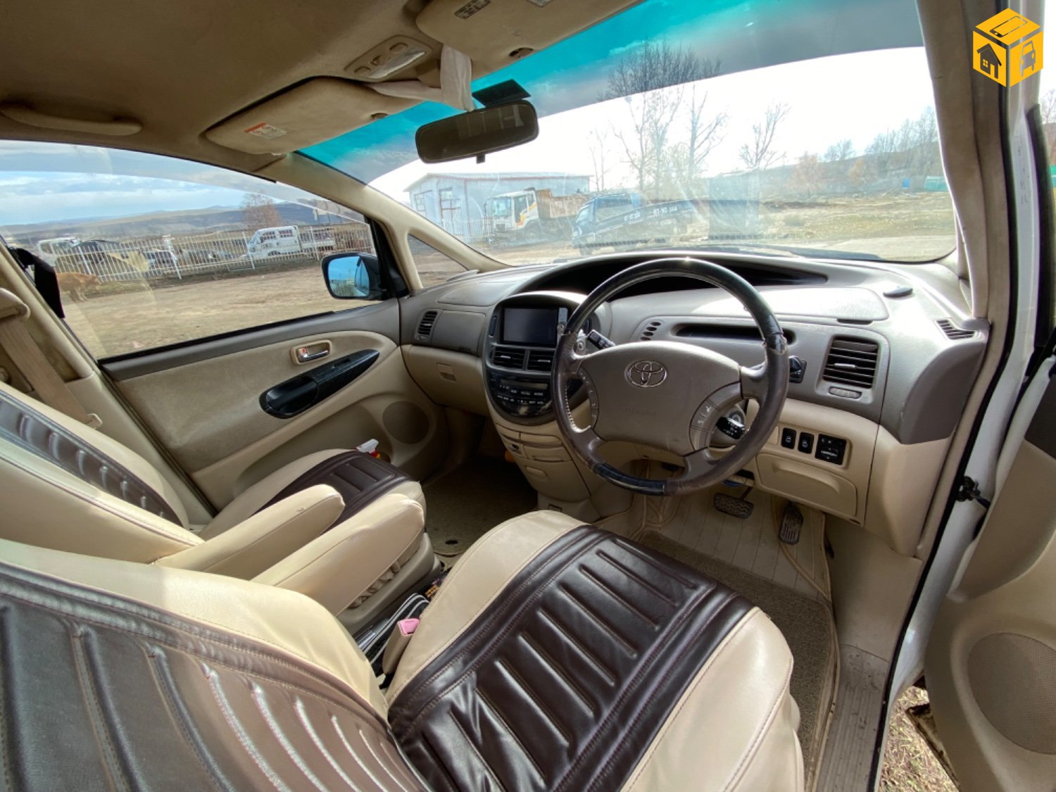 Toyota Estima