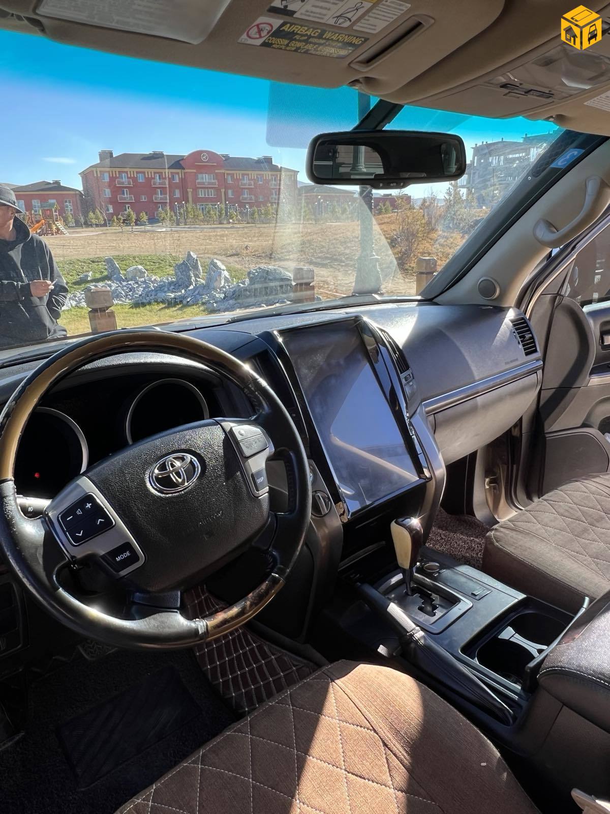 Toyota Landcruiser 200